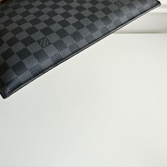 Louis Vuitton Damier Graphite Poche Documents Portfolio Case - Picture 8 of 15